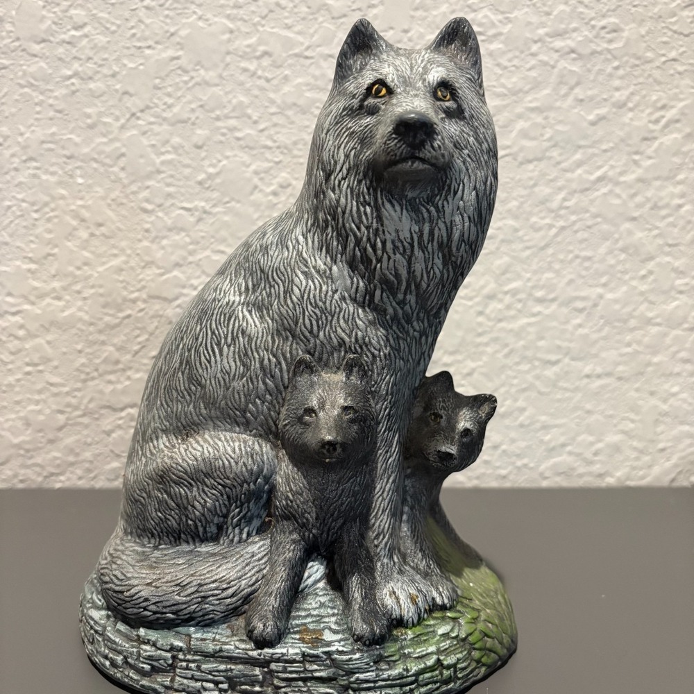 Used Wolf Mother & Cubs Statue Mike's Moe Figurine 9x6.5" Hand Painted Wildlife